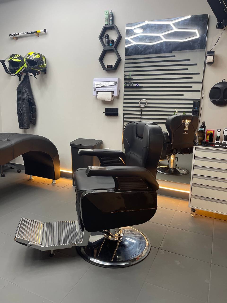 APEX Barber Studio